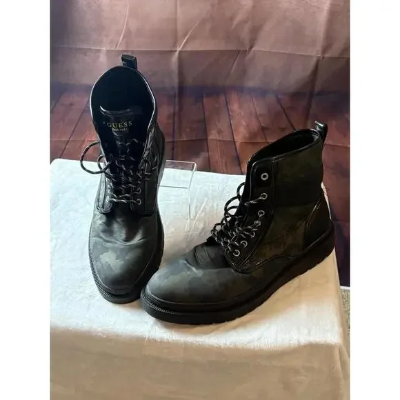 Stylish & Versatile Guess Men display picture 1